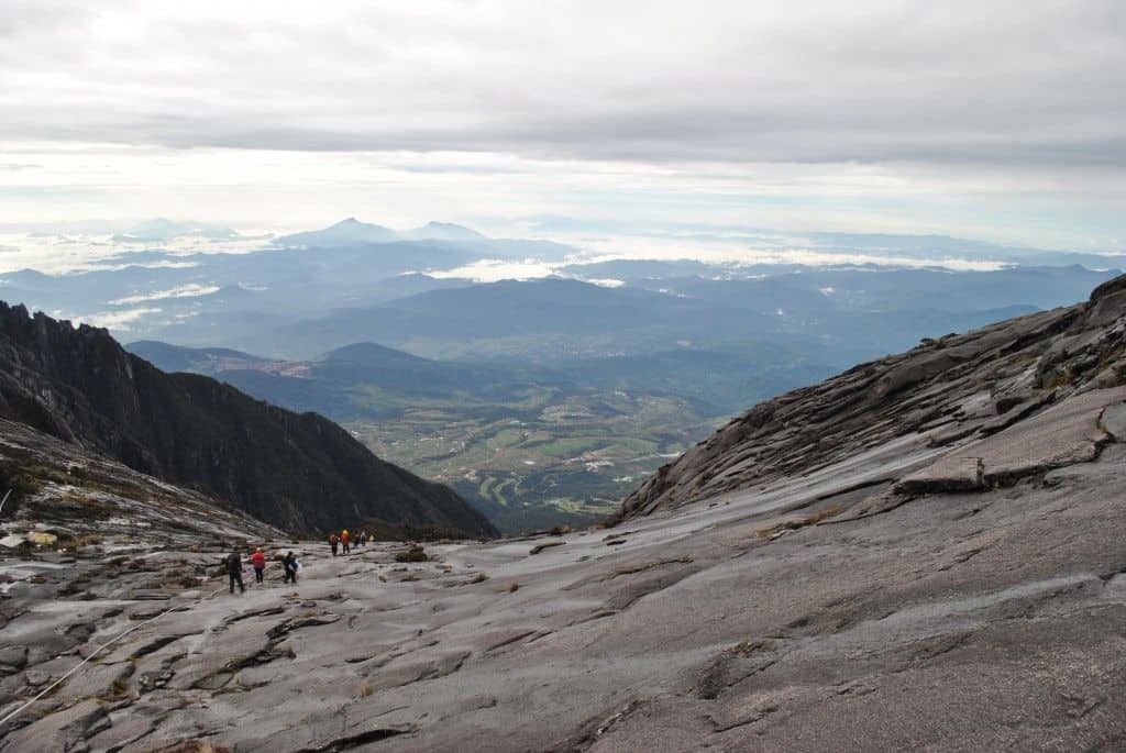 mtkinabaluuniqueview mt.kinabalu trek