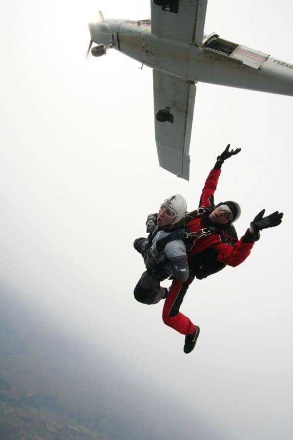 sky diving in new zealand